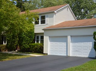 1002 Castilian Ct UNIT B-309, Glenview, IL