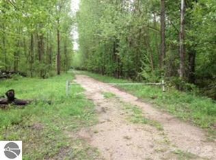 2929 N Hope Rd, Midland, MI 48642