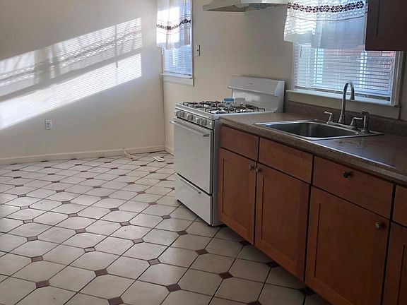 5th image of 173 Baden Pl