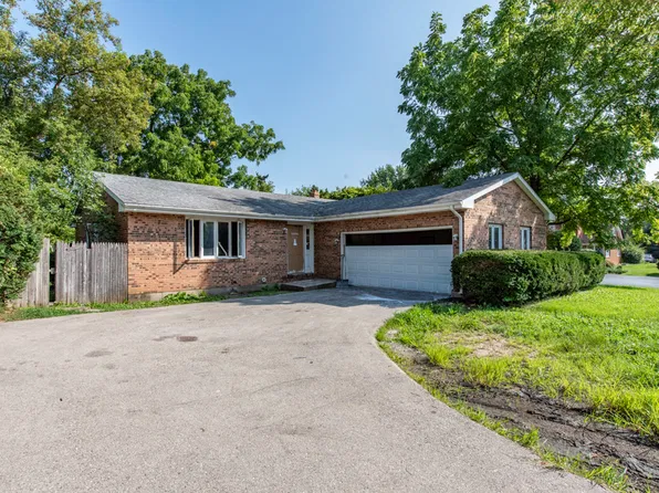 2337 N Sheridan Rd, Waukegan, IL 60087