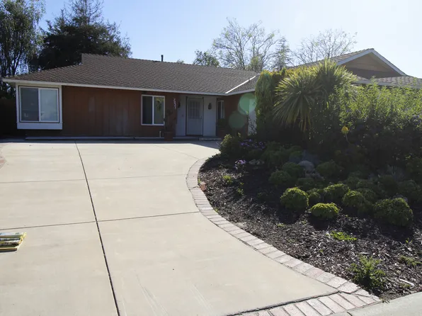 7031 Scripps Crescent St, Goleta, CA 93117