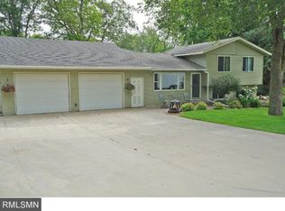 26581 Woodcrest Dr, Elko New Market, MN 55020