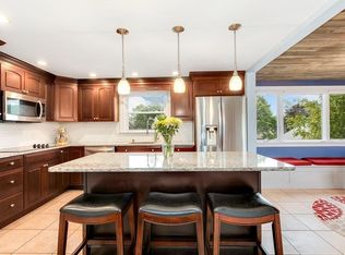 2 Banks St, Woburn, MA 01801