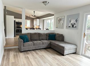 8600 Alisa Ct, Chanhassen, MN 55317