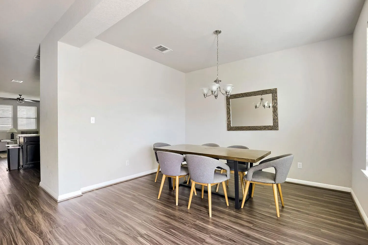 5 bed, 3.5 bath, 2853 sqft, $2,850 — Photo 4