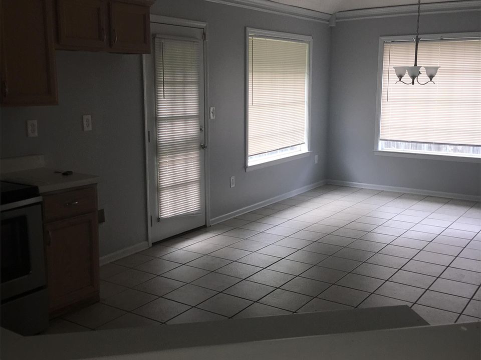 2nd image of 4821 Callaway Hills Dr