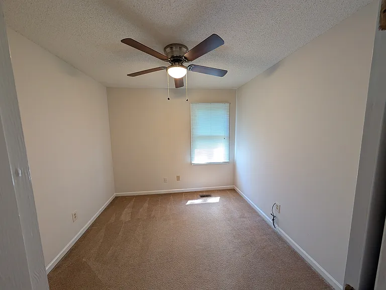 106 Bethany Ln — Photo 15