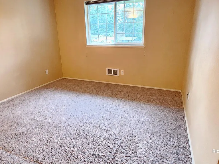 701 E Road Of Tralee — Photo 14