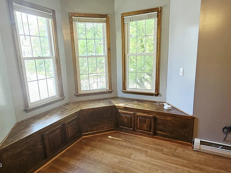 1631 Vine St — Photo 15