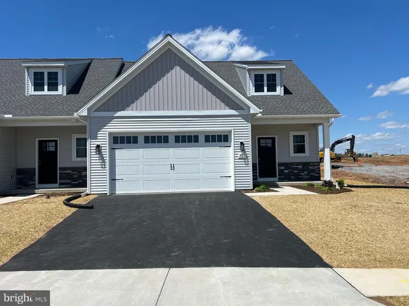 307 Ridgefield Dr, Elizabethtown, PA 17022