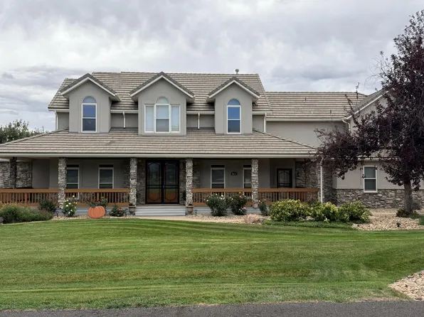 9078 Fieldcrest Ln, Longmont, CO 80503