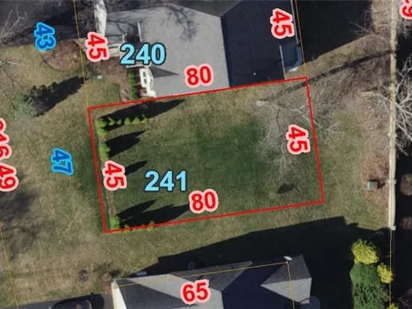 47 Pine Valley Rd, Holland, OH 43528