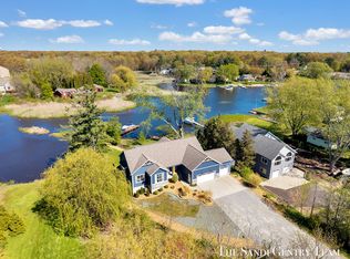 17940 Cove St, Spring lake, MI 49456