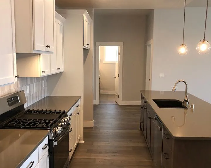 2601 Sunray Ave — Photo 4
