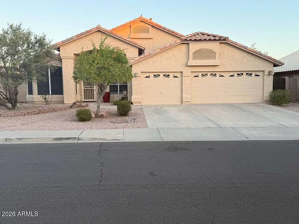 3 bed, 2.0 bath, 2157 sqft, $2,499 — Photo 1