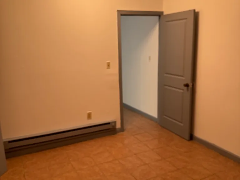 236 Tremont Ave #B — Photo 5