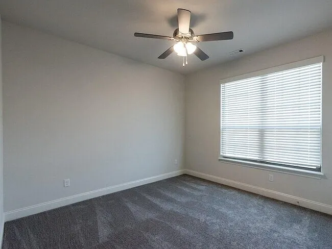 430 Linda Ln — Photo 17