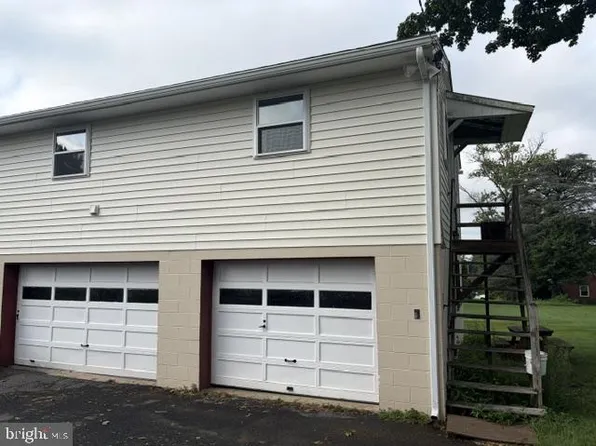 271 Redwood Dr APT A, Lancaster, PA 17603