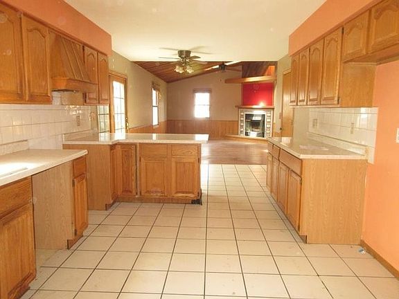 3rd image of 6615 Southfield Ln