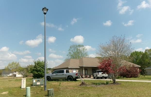 2nd image of 13 Miami Ln