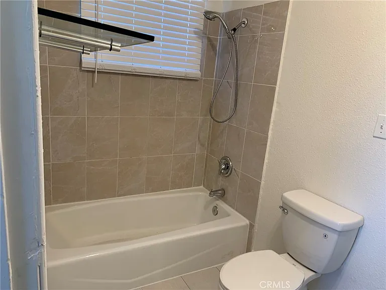 212 S Vail Ave #1/2 — Photo 21