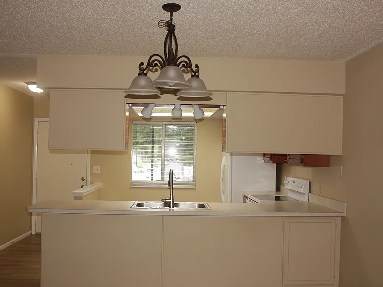 2948 Bancroft Cir E #C — Photo 11