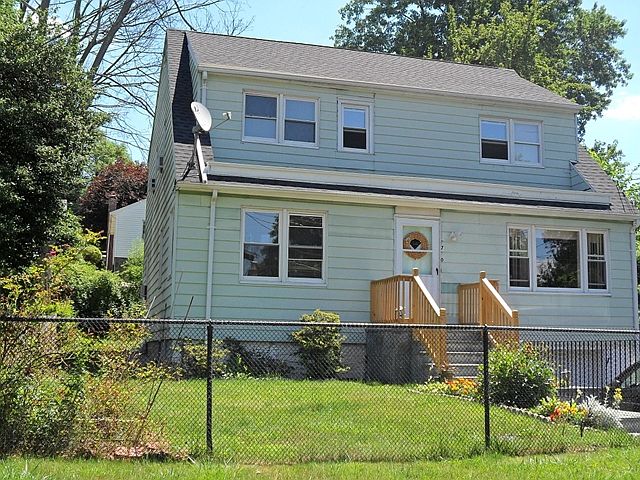 1st image of 270 Abbott Ave