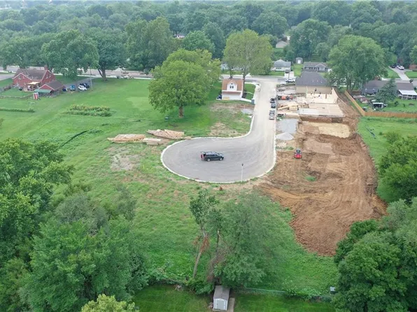 11002 W 55th Ter, Shawnee, KS 66203