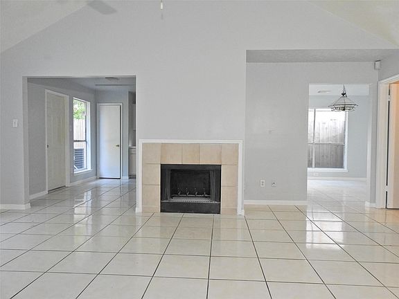 2nd image of 2514 Grand Canyon Dr