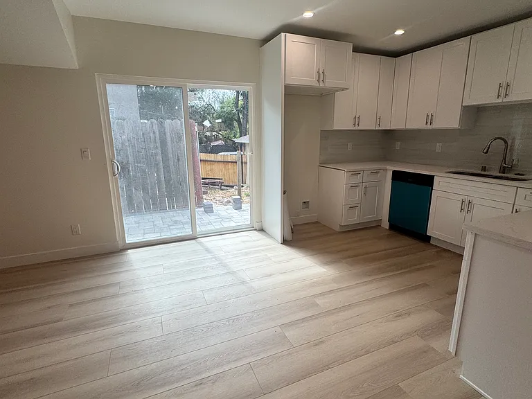 8811 Yates St — Photo 28
