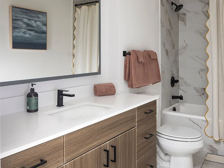 Residences at OAK — Photo 9