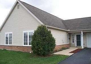 1st image of 423 Lancaster Ct