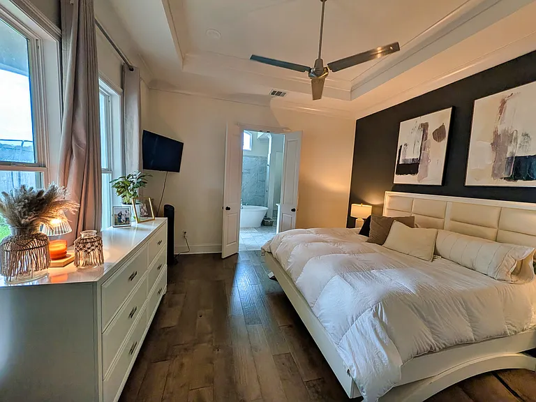 401 Cypress View Dr — Photo 10