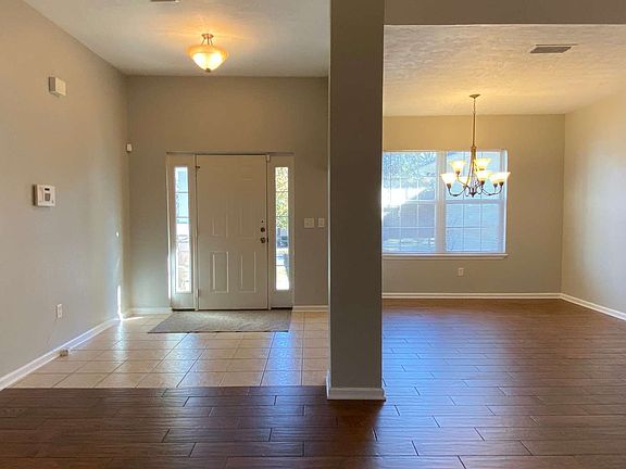5th image of 1090 SW Sunbeam Way