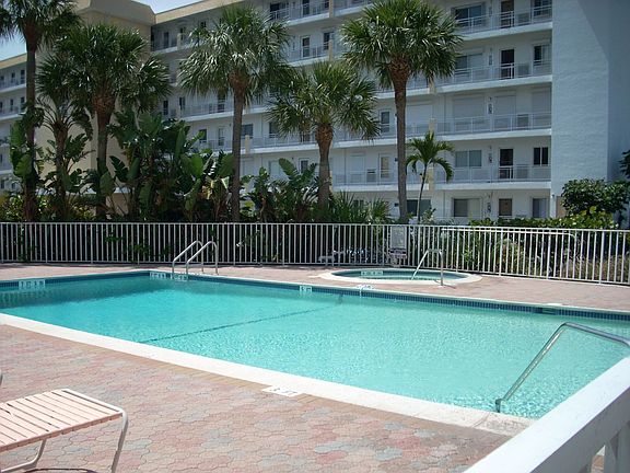 3rd image of 7390 Estero Blvd APT 1102