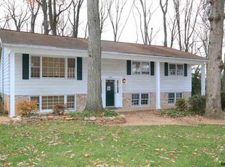 405 Rushmore Dr, York, PA 17402