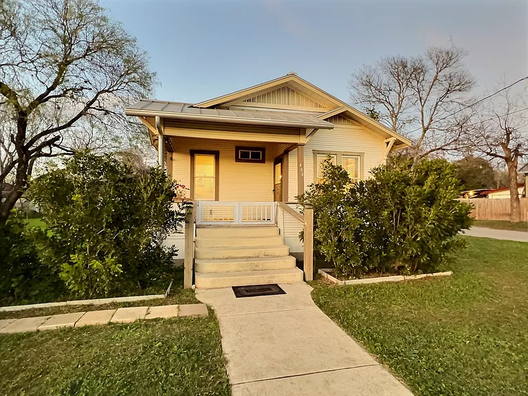 404 W Walnut St — Photo 21