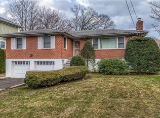 28 Algonquin Rd, Yonkers, NY 10710