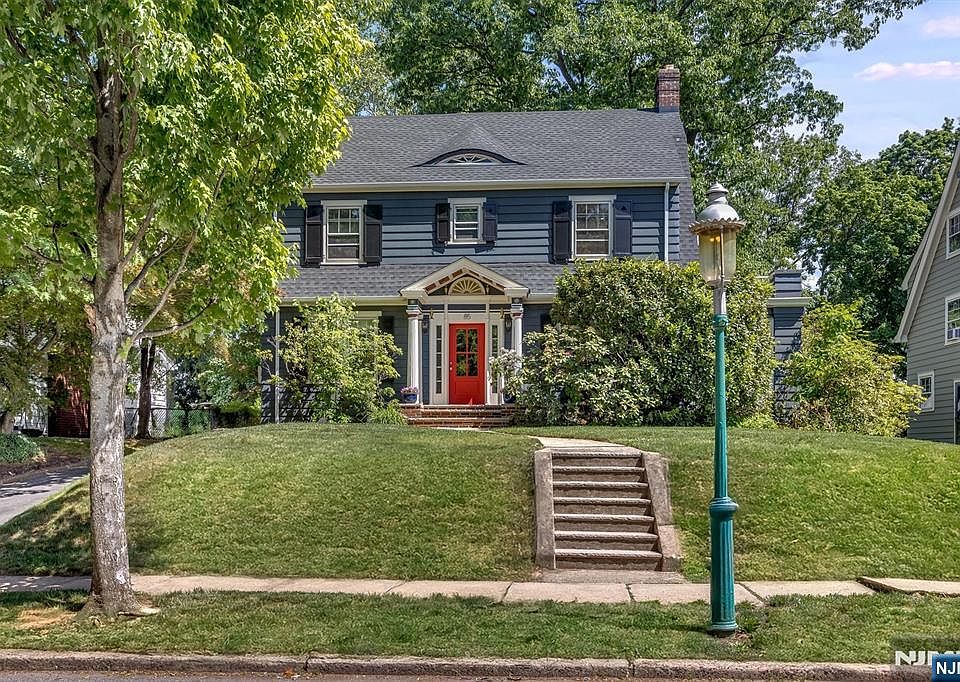 1st image of 85 Hawthorne Ave