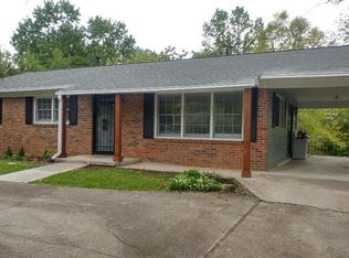 135 Hillside Rd, Oak Ridge, TN 37830