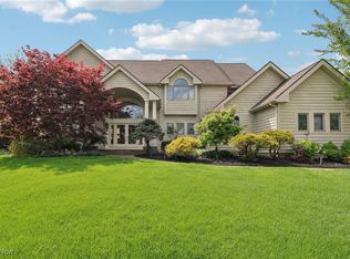 339 Aberdeen Ln, Aurora, OH 44202