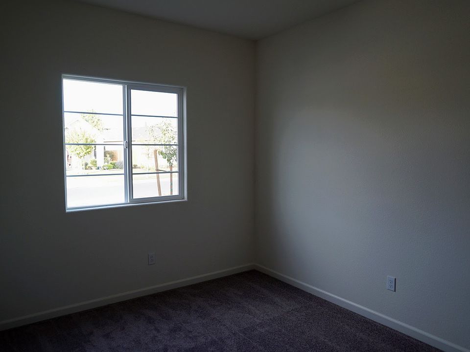 1st image of 556 Tolman Way