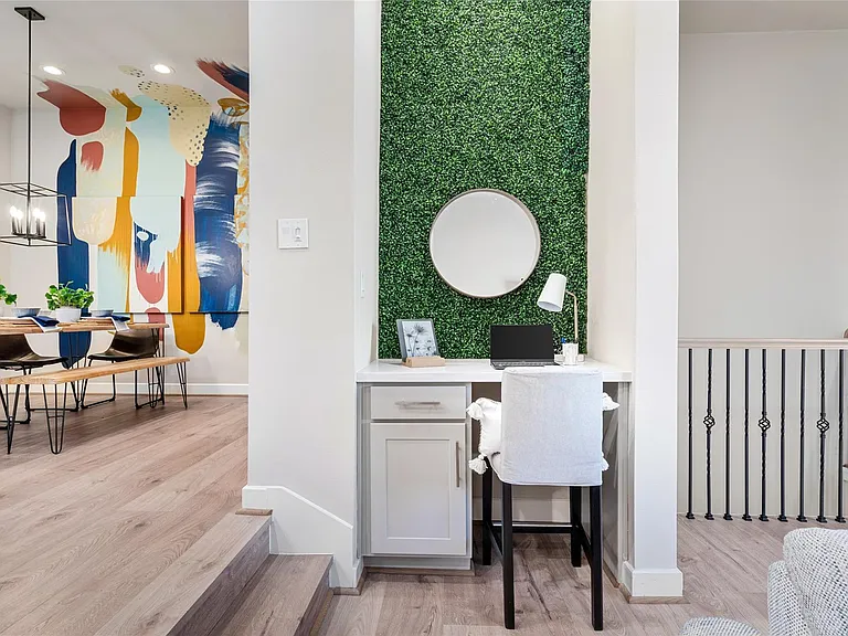 2110 Stuart St — Photo 10