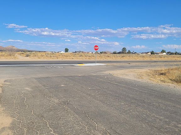 4th image of Manzanita Ave