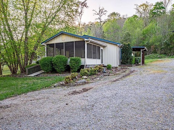 3rd image of 612 Little Indian Dr