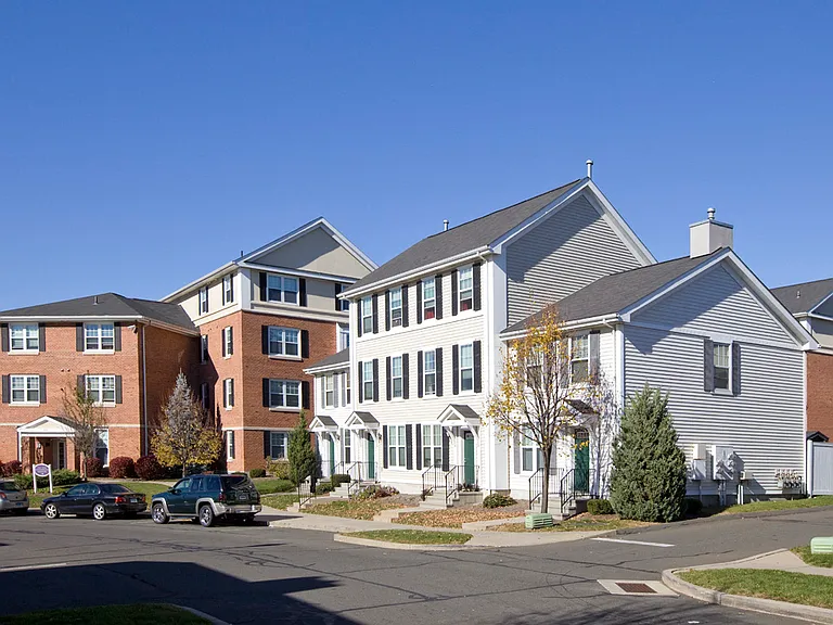 Southwood Square Apartments — Photo 5
