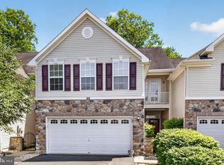 28 Sutton Ct, Pennington, NJ 08534