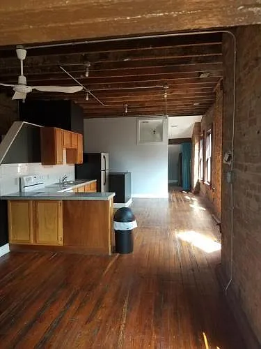 1324 Clay St — Photo 2