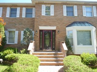 585 Main St, Staten Island, NY 10307