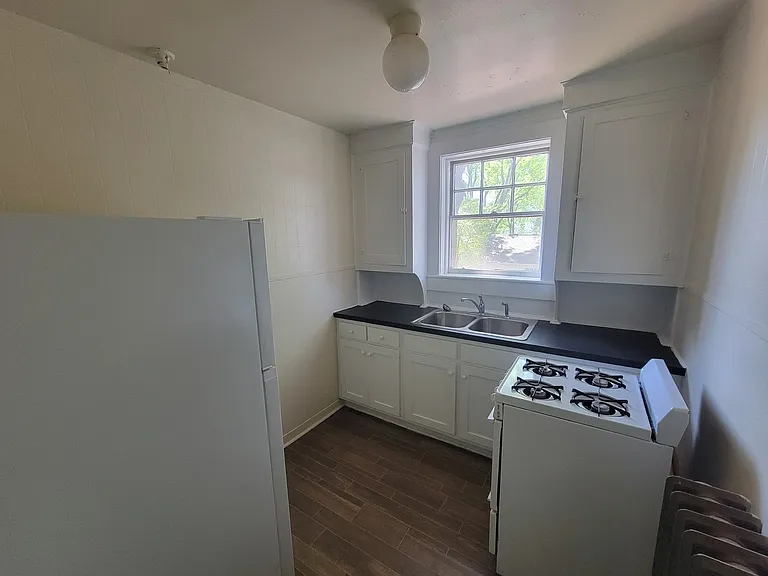 811 Walker Ave — Photo 9